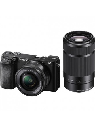 Fotocamera mirrorless Sony Alpha a6100 con obiettivi 16-50 mm e 55-210 mm